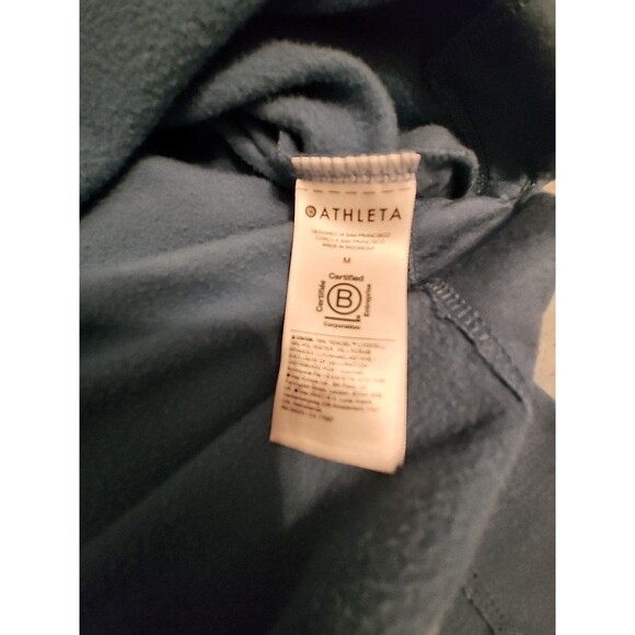 Athleta Light Blue Long Sleeve Active Top Size M With Thumbholes - Picture 5 of 7